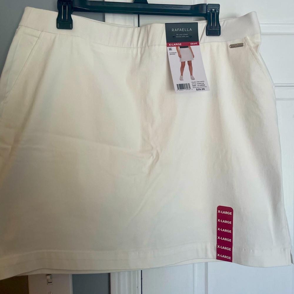 Women’s White Skorts